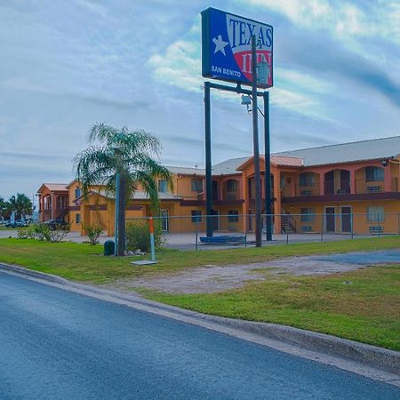 Texas Inn San Benito Near Harlingen Экстерьер фото