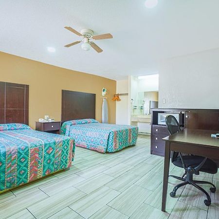 Texas Inn San Benito Near Harlingen Экстерьер фото