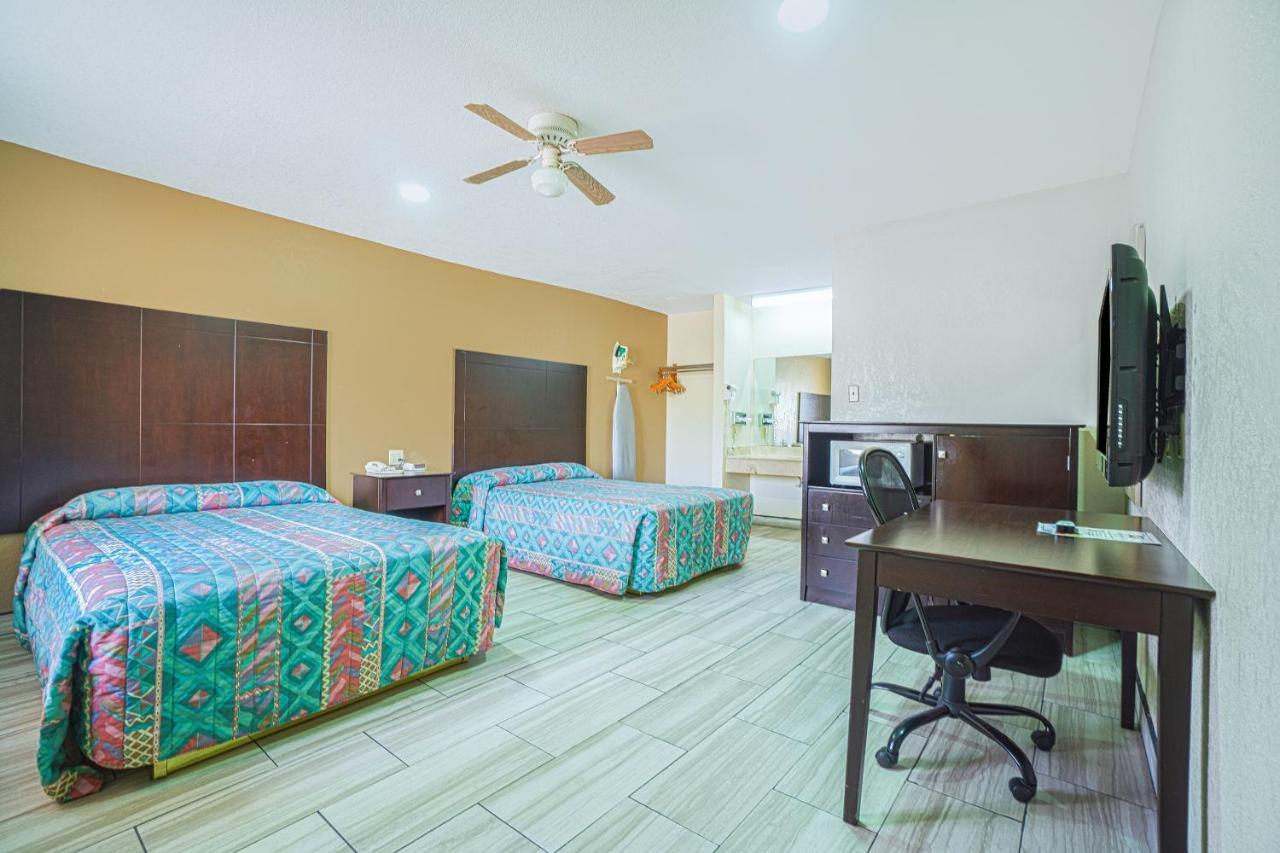 Texas Inn San Benito Near Harlingen Экстерьер фото