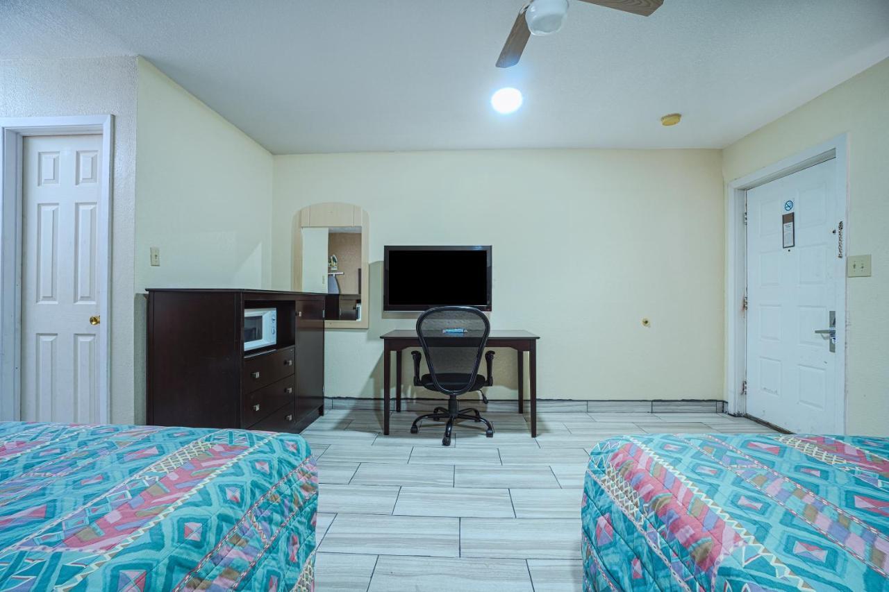 Texas Inn San Benito Near Harlingen Экстерьер фото
