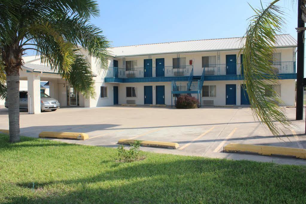 Texas Inn San Benito Near Harlingen Экстерьер фото